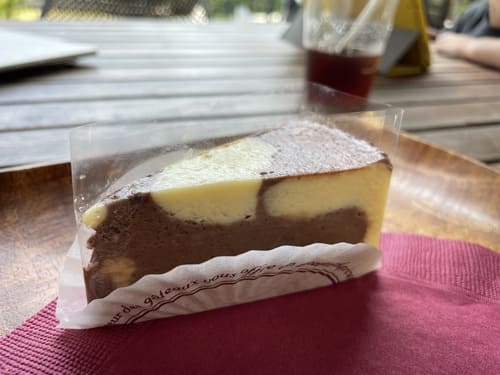 ファームデザインズの濃厚チーズケーキ
