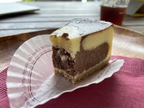 ファームデザインズの濃厚チーズケーキ
